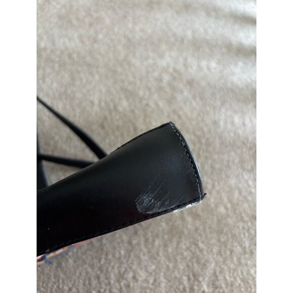 Frankie and Johnnie Beaded Diner Shoulder Bag Zipper Pocket And Closure - Picture 3 of 4